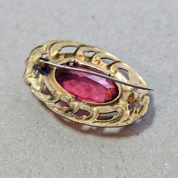 Antique Art Nouveau Pink Glass Brass Filigree Brooch Pin Ornate Leaf Scroll - Picture 5 of 5